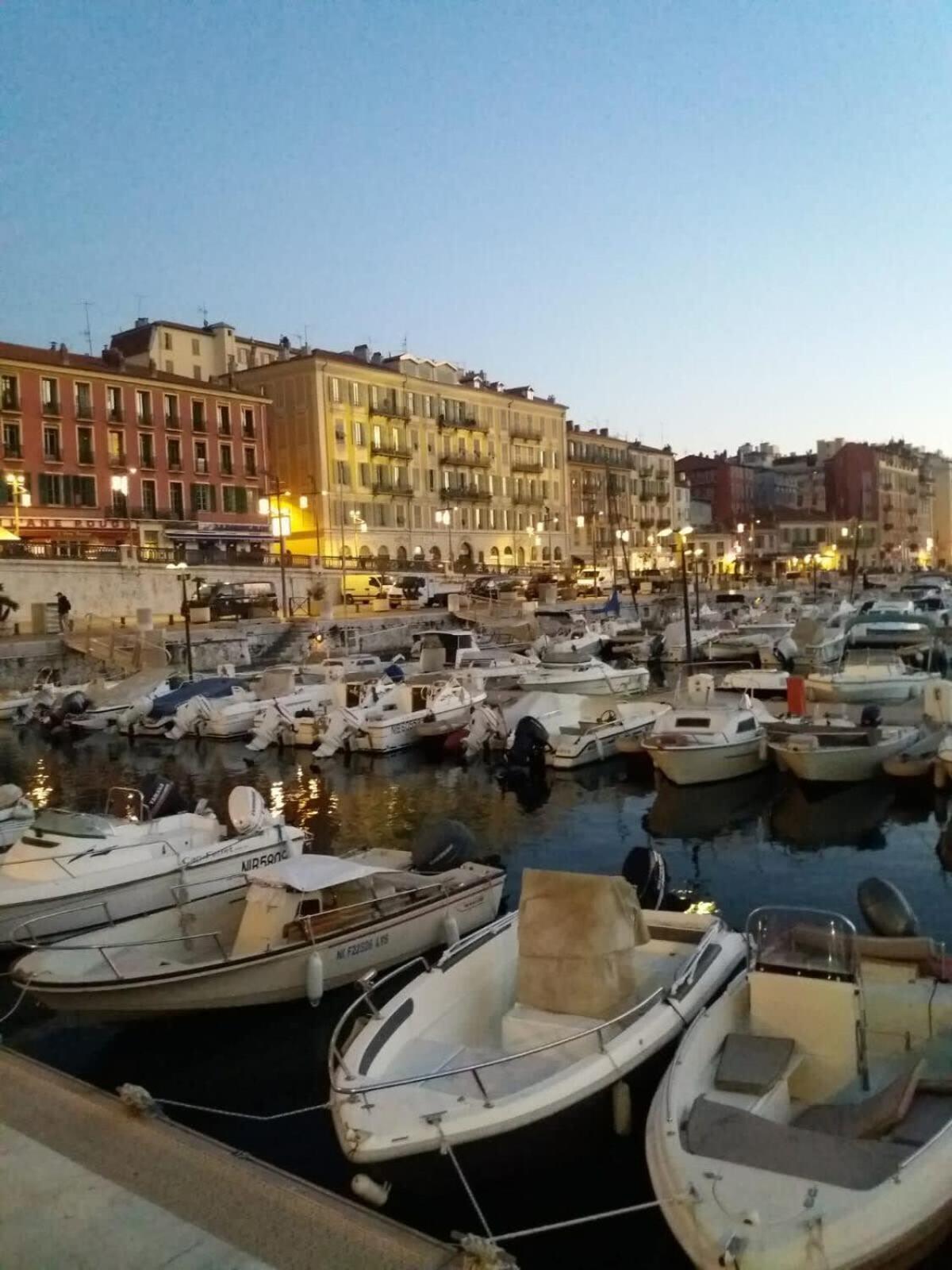 Lympia - Beach & Ferry By Foot Balcony - By Tgb Niza Exterior foto