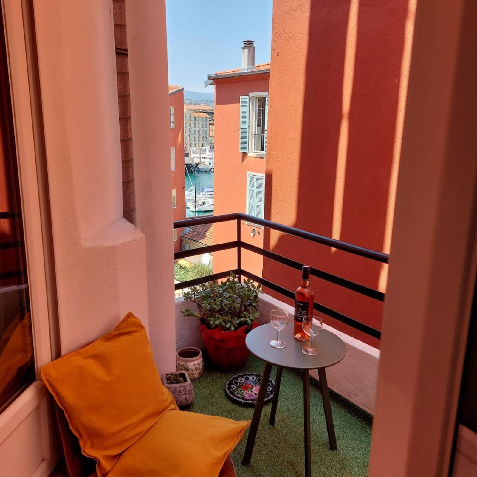 Lympia - Beach & Ferry By Foot Balcony - By Tgb Niza Exterior foto